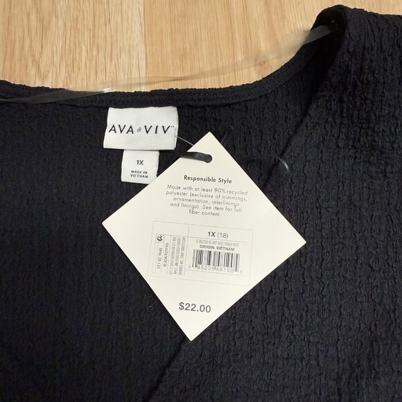 AVA & VIV SHIRT V-NECK FLUTTER SLEEVE TEXTURED BLACK SIZE 1X MINIMALIST NEW - Picture 4 of 7